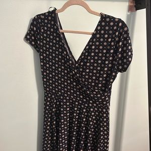 Short sleeve patterned dress